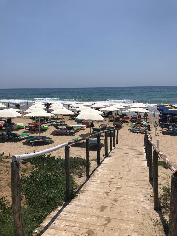 スペルロンガResidenza Le Spiaggeアパートメント エクステリア 写真